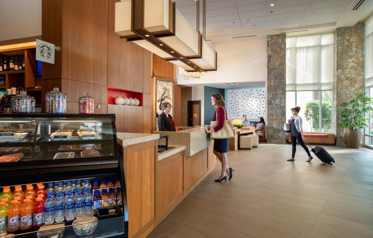Hyatt Place Charlottesville Exterior photo