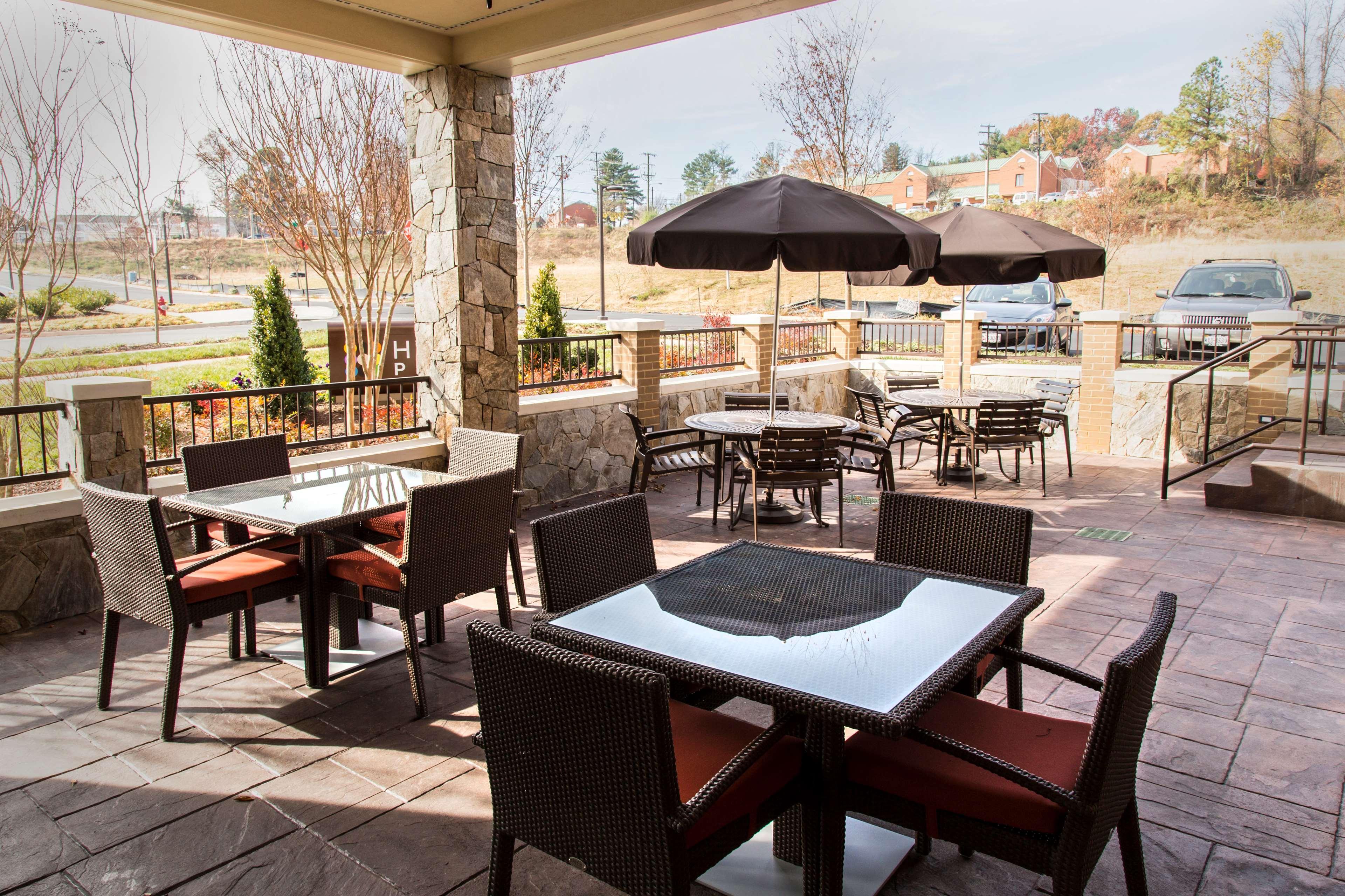 Hyatt Place Charlottesville Exterior photo