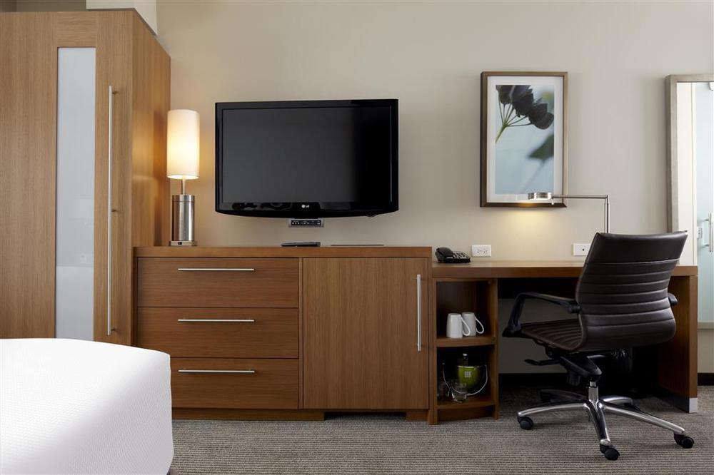Hyatt Place Charlottesville Room photo